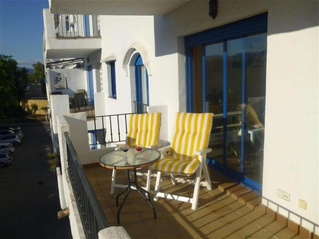 28 Mikonos Playa In Puerto De La Duquesa 2 Bed 2 Bath Apartment Ideally Located To The Beach & Marina Castillo de Sabinillas المظهر الخارجي الصورة