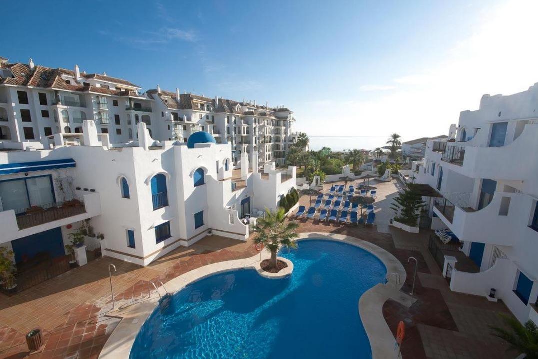 28 Mikonos Playa In Puerto De La Duquesa 2 Bed 2 Bath Apartment Ideally Located To The Beach & Marina Castillo de Sabinillas المظهر الخارجي الصورة