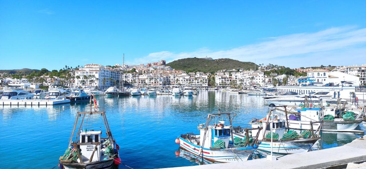28 Mikonos Playa In Puerto De La Duquesa 2 Bed 2 Bath Apartment Ideally Located To The Beach & Marina Castillo de Sabinillas المظهر الخارجي الصورة