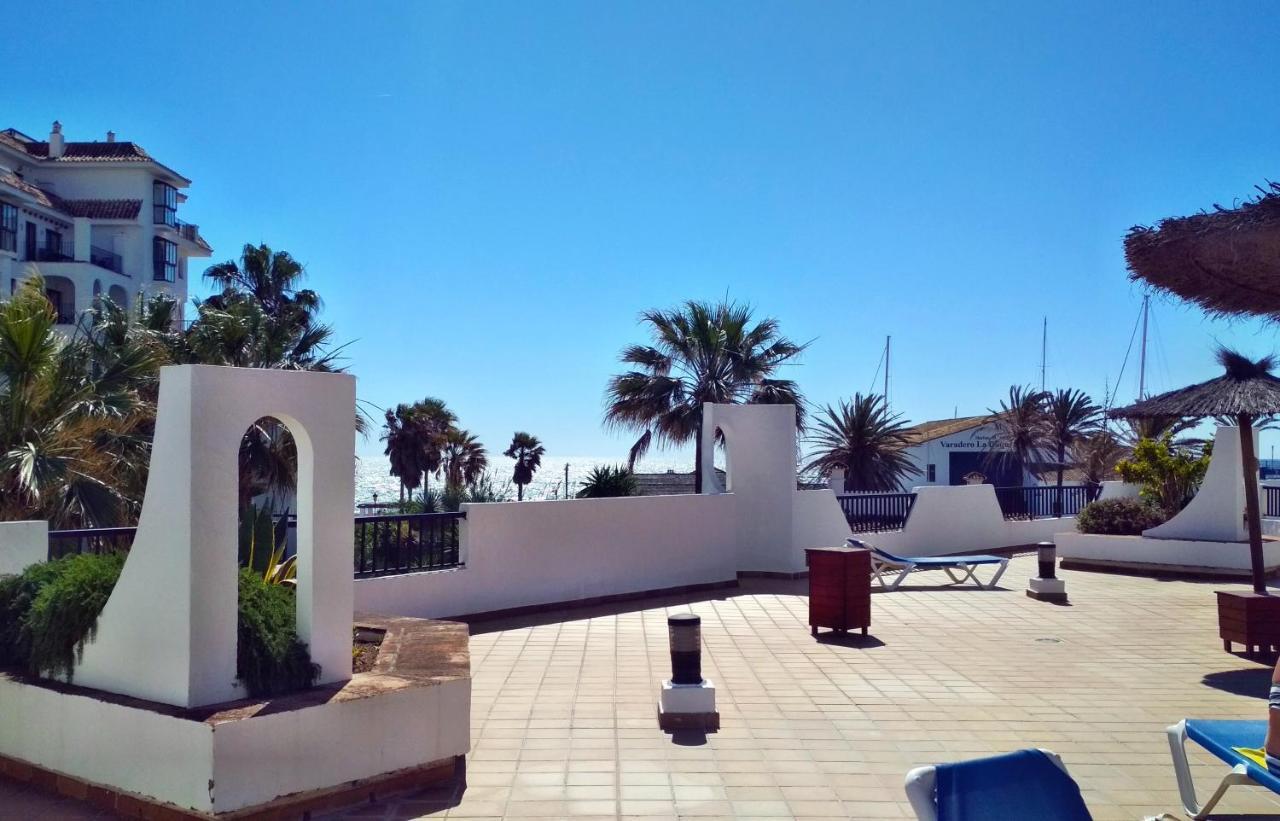 28 Mikonos Playa In Puerto De La Duquesa 2 Bed 2 Bath Apartment Ideally Located To The Beach & Marina Castillo de Sabinillas المظهر الخارجي الصورة