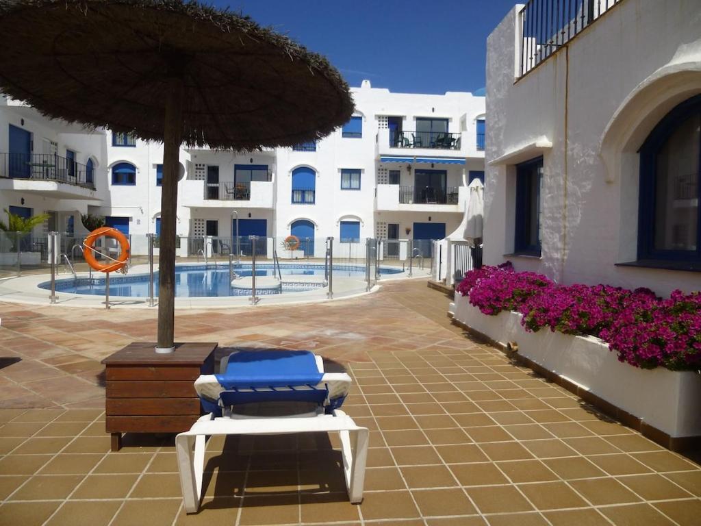 28 Mikonos Playa In Puerto De La Duquesa 2 Bed 2 Bath Apartment Ideally Located To The Beach & Marina Castillo de Sabinillas المظهر الخارجي الصورة