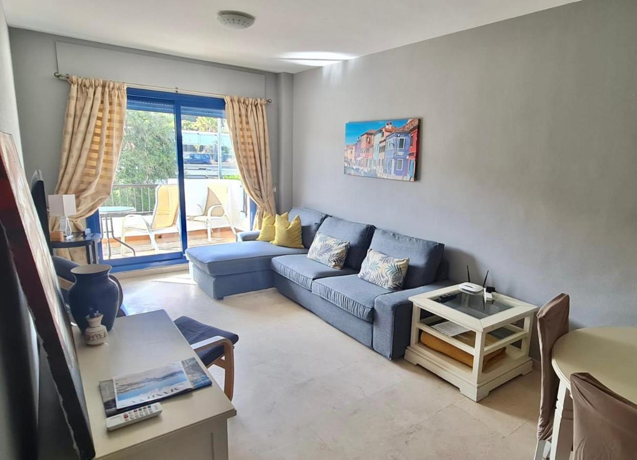 28 Mikonos Playa In Puerto De La Duquesa 2 Bed 2 Bath Apartment Ideally Located To The Beach & Marina Castillo de Sabinillas المظهر الخارجي الصورة